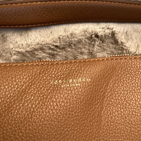 TORY BURCH Perry Hobo bag NWT - Picture 6 of 8